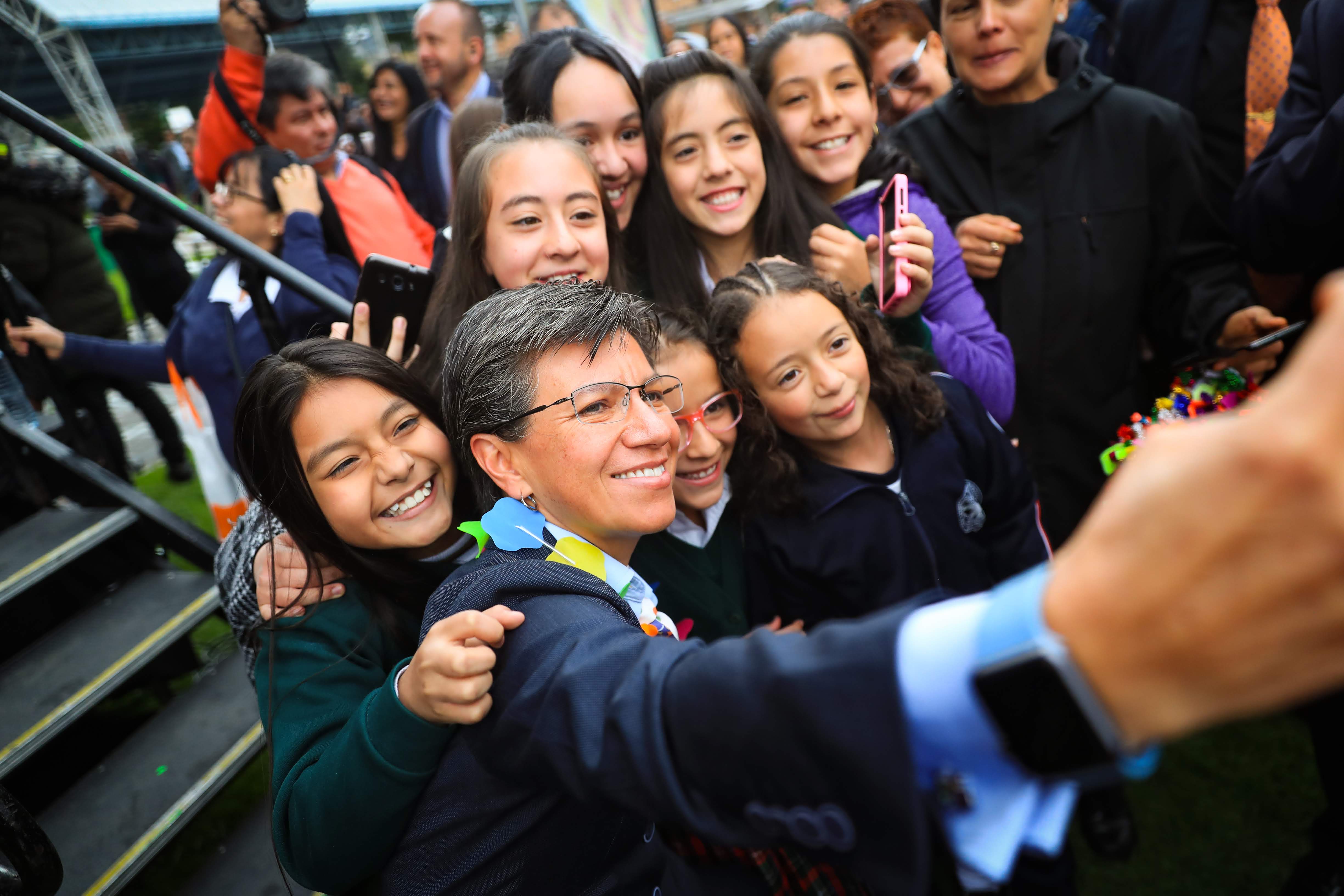 Claudia López el primer día de clases 2020