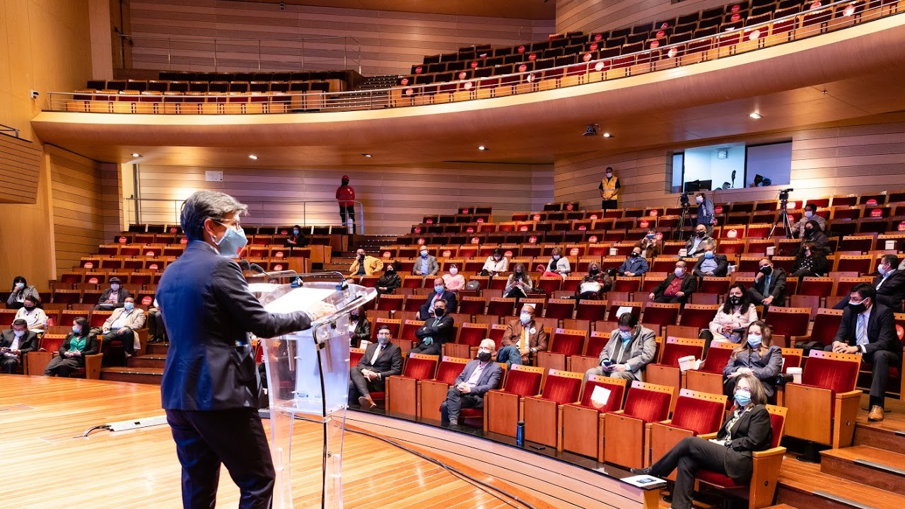 Alcaldesa en auditorio de la Alcaldía Mayor de Bogotá