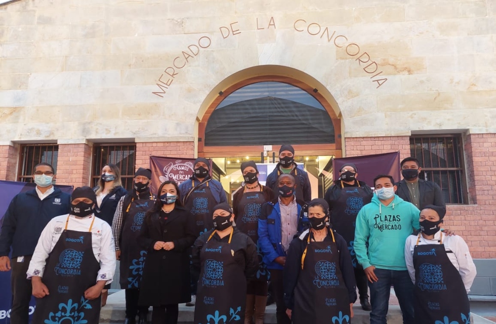 Anfitriones de la plaza de mercado La Concordia