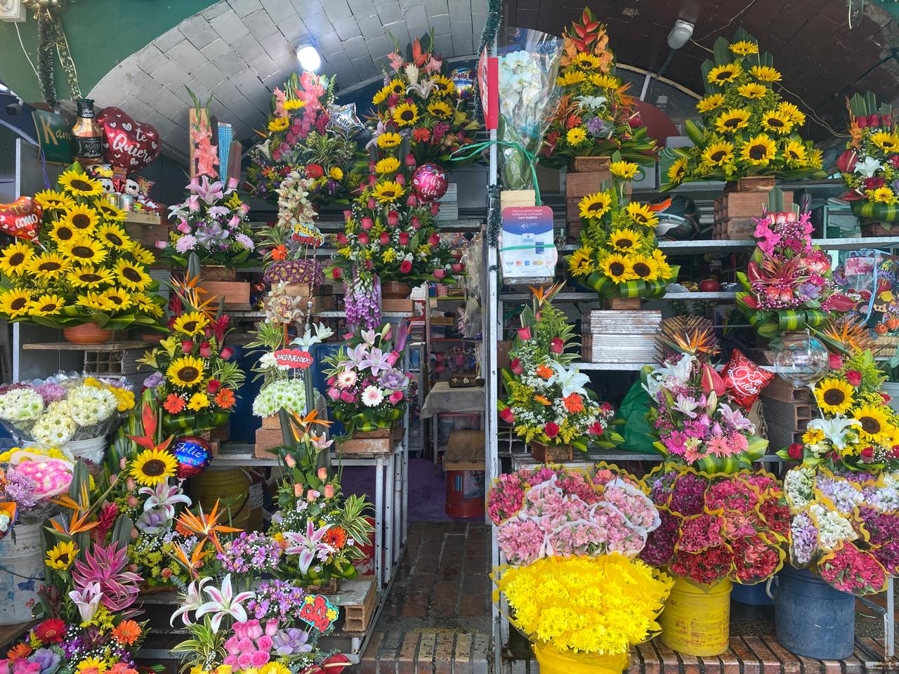 Asiste a las Ferias del IPES y sorprende con regalos en el Día de la Madre 