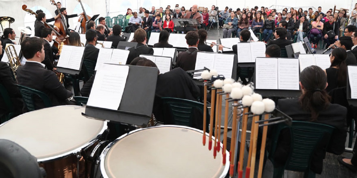 filarmonica en el jardín