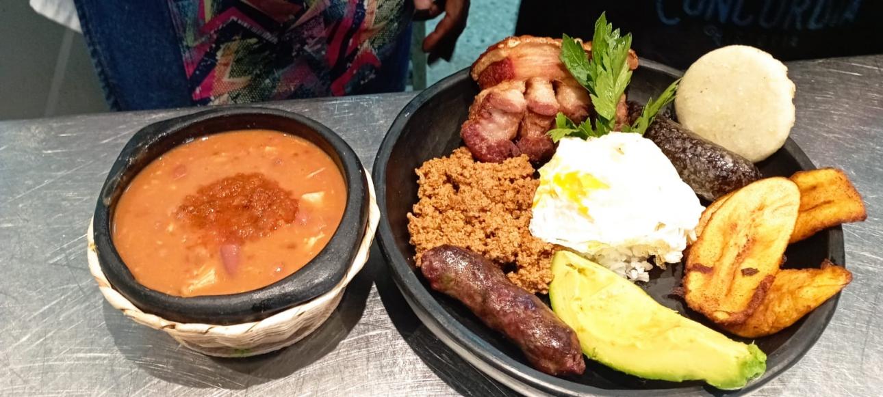 Bandeja Paisa, plato típico colombiano