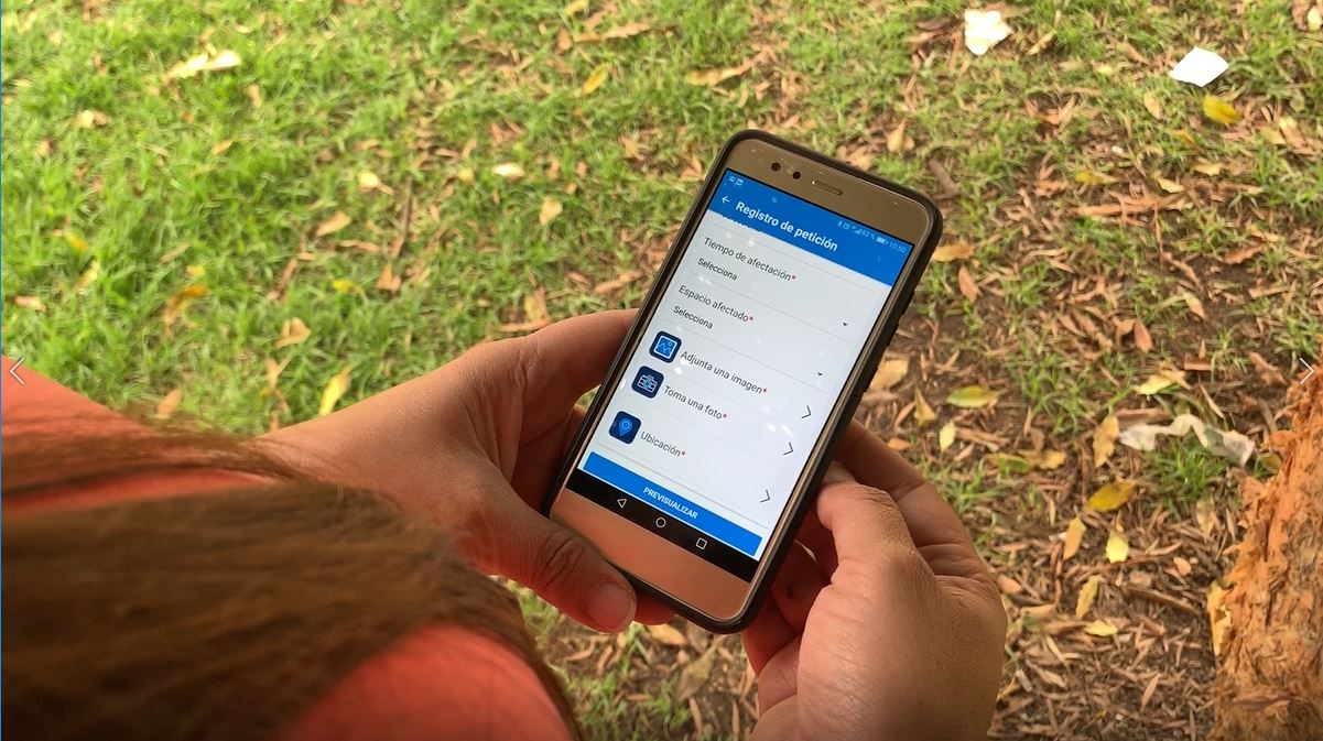 Pantallazo del aplicativo móvil Supercade virtual, a través del cual la ciudadanía puede reportar fallas en el servicio público, huecos, entre otras situaciones. 