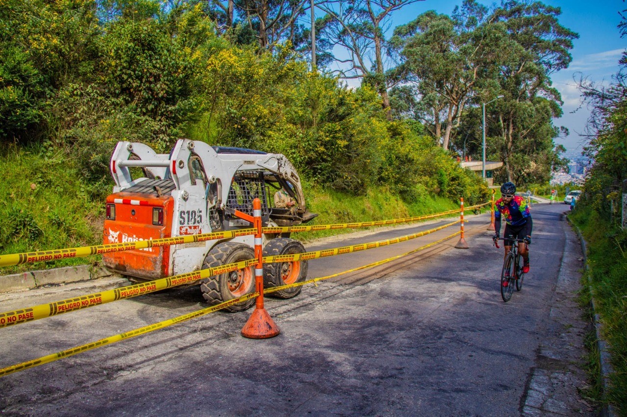 La Alcaldía de Bogotá trabajará desde el kilómetro 1 al 15 en esta vía que corresponde a la localidad de Santa Fe, tramo en el que se presentan baches y hundimientos.FOTO:UMV