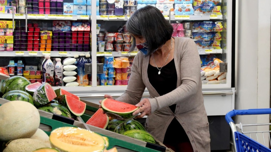 Comida saludable en supermercado