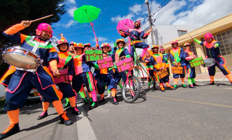 Bogotá se entrega a la fiesta con el Desfile de Comparsas