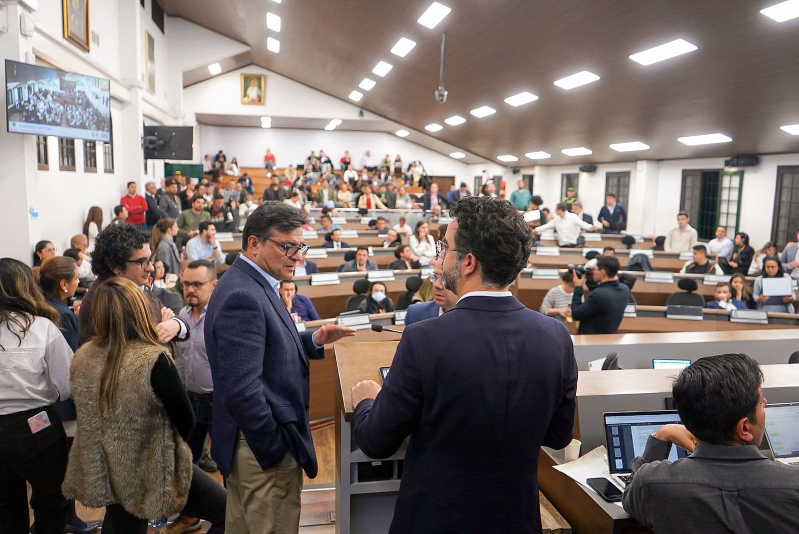 Discusión plan distrital de desarollo de bogotá 1.