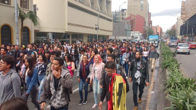 Marcha de estudiantes el día martes 12 de noviembre