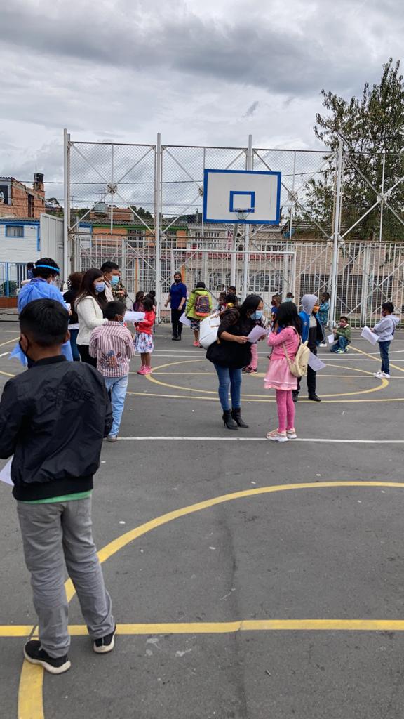 Niños Emberá Katío retornan a clases