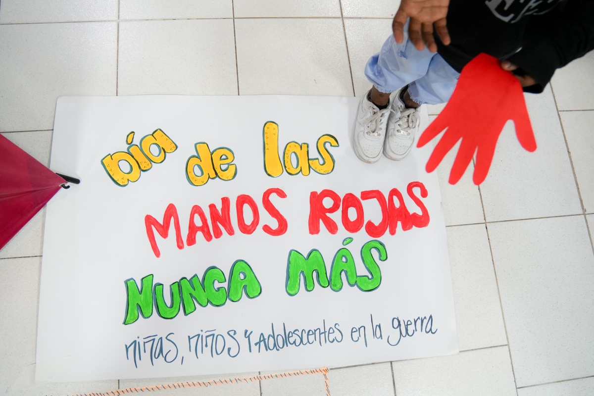 Día de las Manos Rojas Bogotá 2025