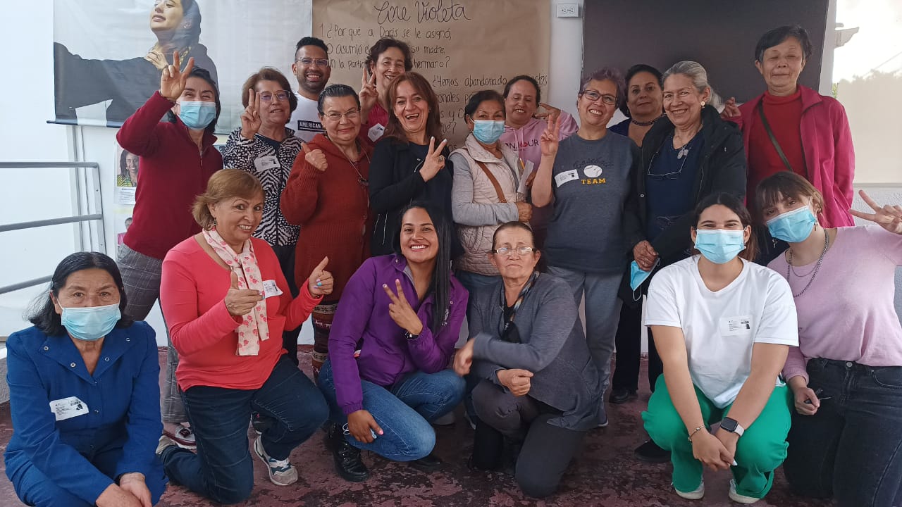 Mujeres que han participado en estos talleres tanto en las CIOM como en espacios públicos. 