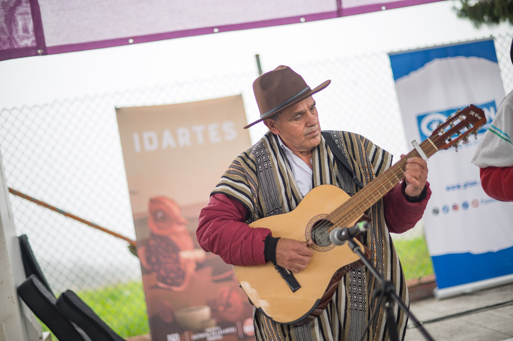 Tomas artísticas y culturales por la memoria y la paz