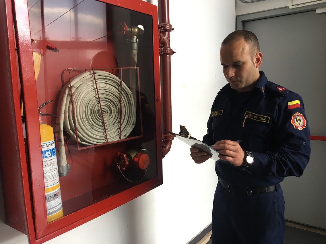 Bomberos reanuda inspecciones a establecimientos de comercio - FOTO: Prensa Bomberos de Bogotá