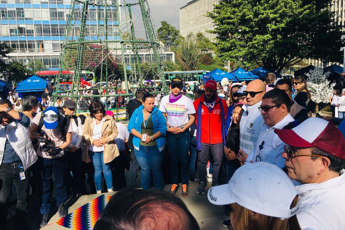 Manifestantes reunidos en el Parque Nacional, antes de iniciar la marcha.