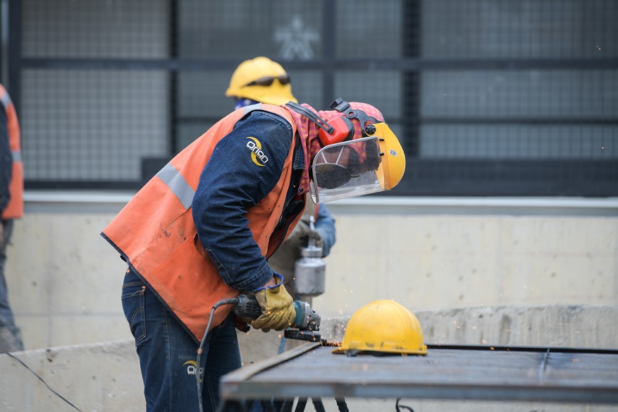 Obras de colegios públicos se reanudaron con todas las medidas de bioseguridad - Foto: Comunicaciones Secretaría de Educación