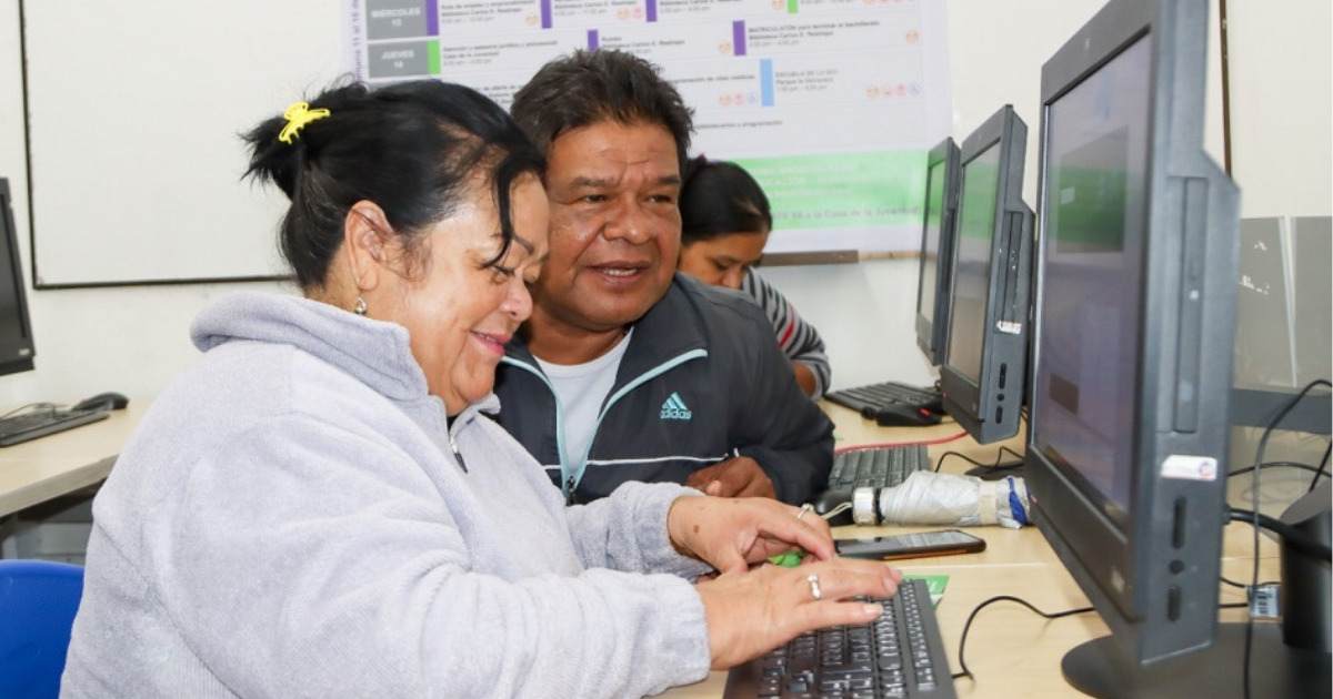 Video Odilia y Julio historia de amor inicia una aventura educativa