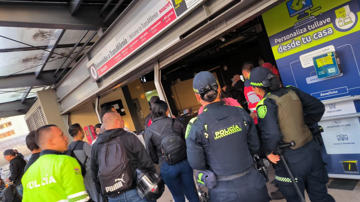 Policía realiza intervención en TransMilenio