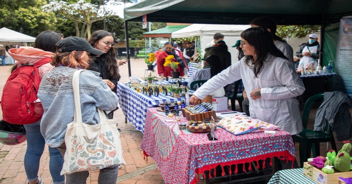 En los mercados se ofrecen productos transformados de aseo y belleza, entre otras líneas.