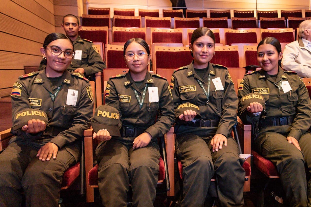 Programa Vincularte apoyará capacitación de 500 nuevos policías Bogotá 2