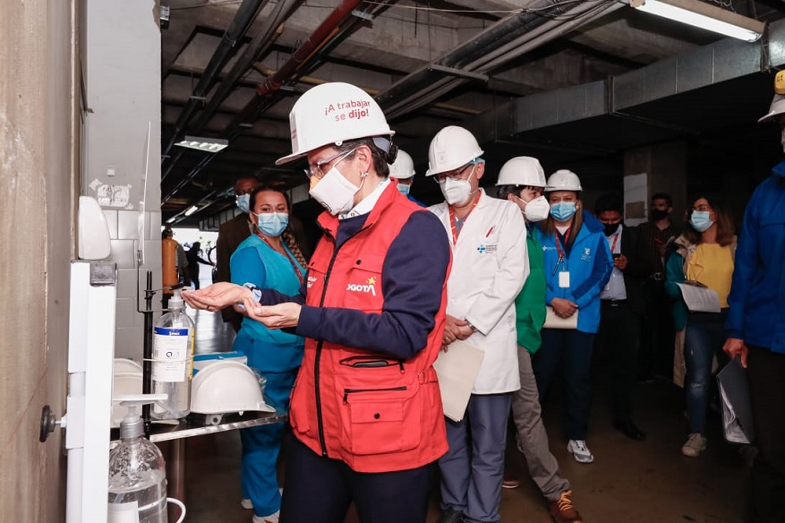 Visita obras de torre de urgencias del hospital Meissen - Foto: Comunicaciones Alcaldía Bogotá