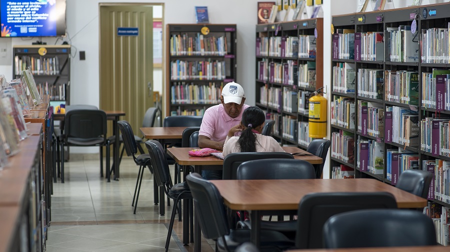  beca para el Fortalecimiento de Programas y Servicios de Bibliotecas Comunitarias