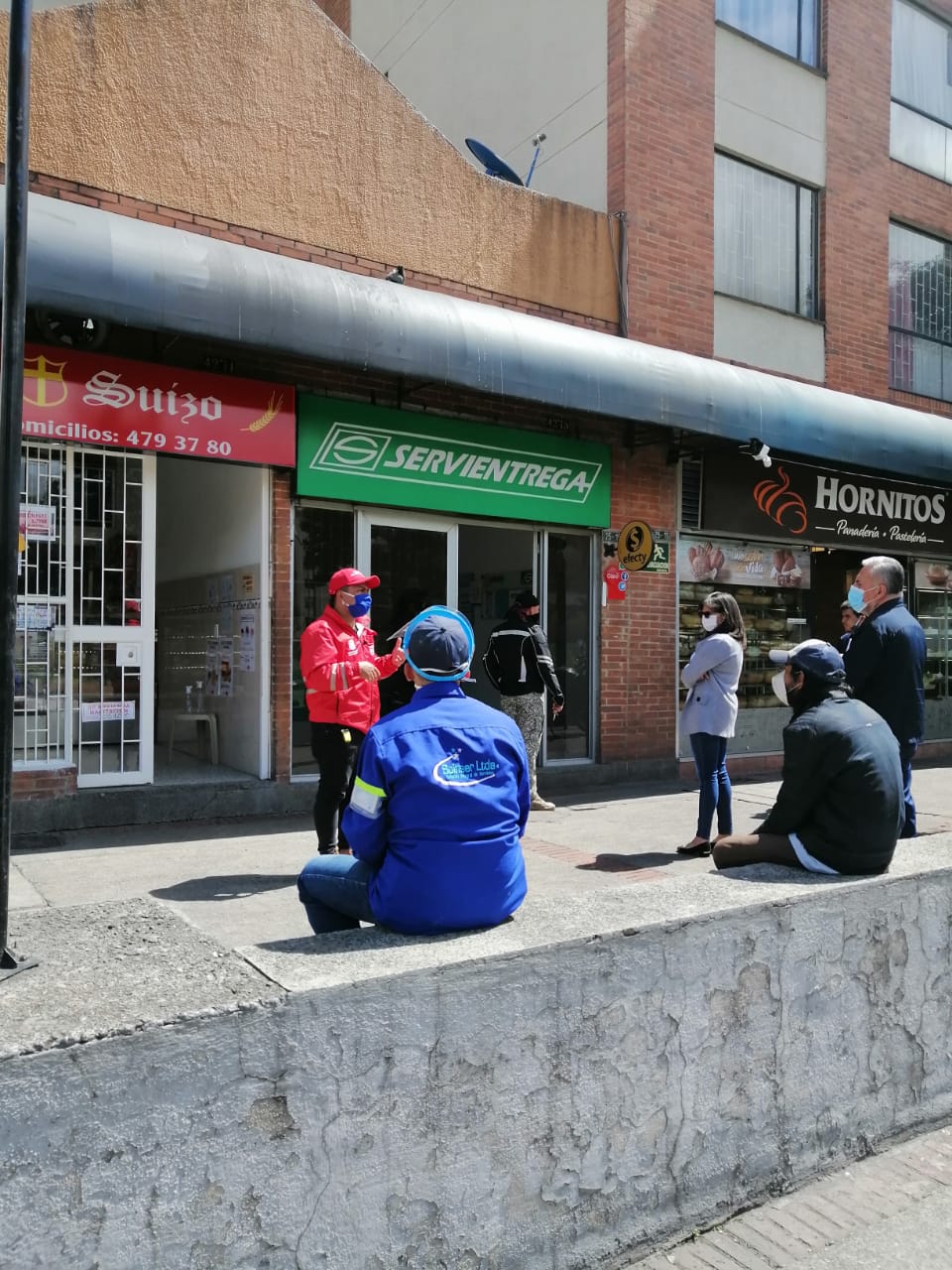 Trabajo de los gestores de convivencia en la cuarentena - FOTO: Camilo Gamarra