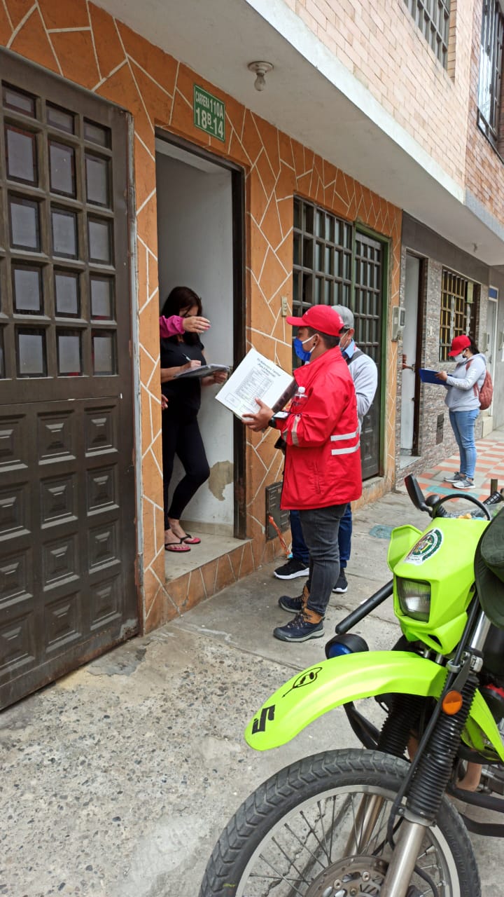 Trabajo de los gestores de convivencia en la cuarentena - FOTO: Camilo Gamarra