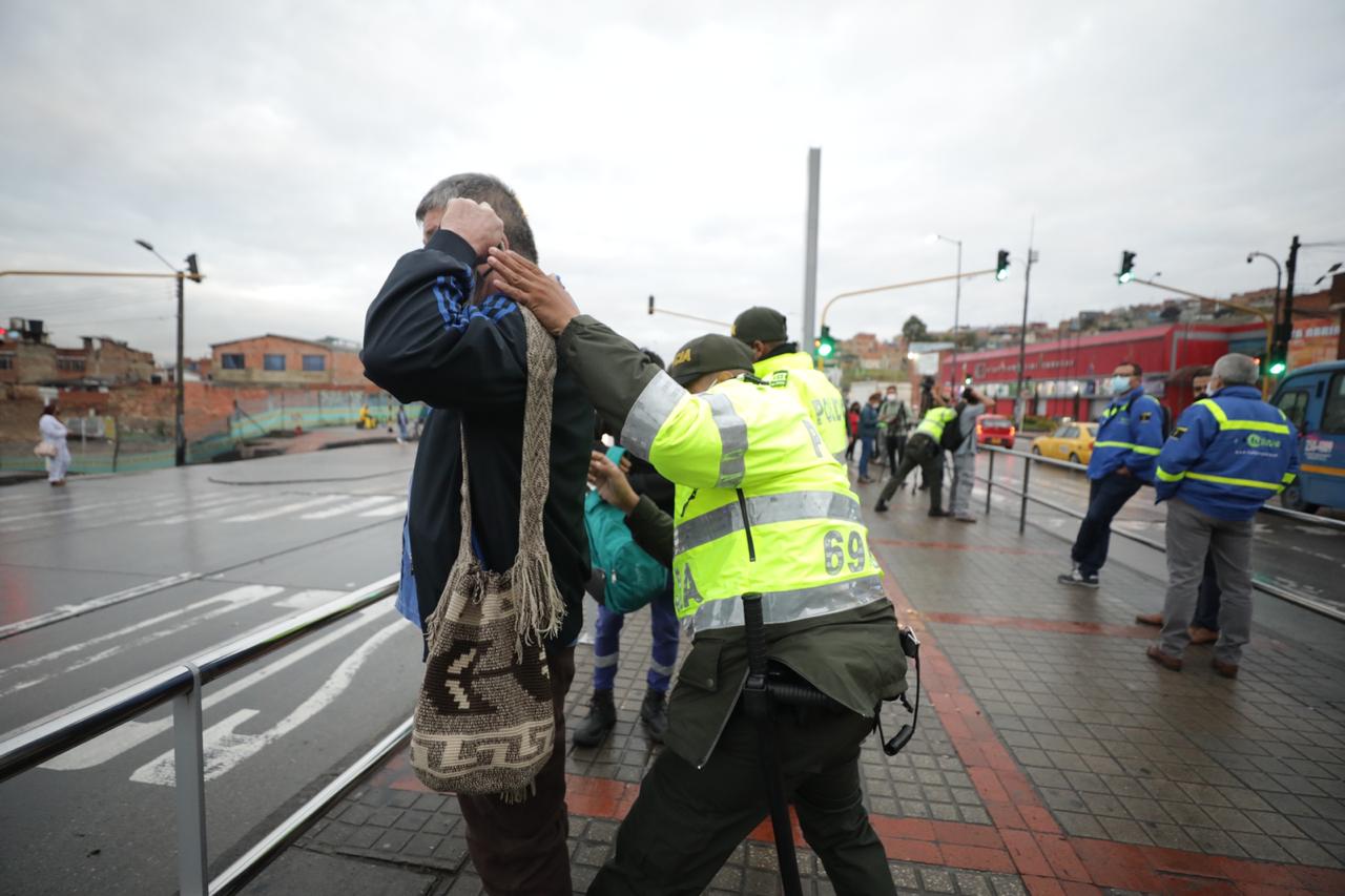 Se realizarán requisas a las personas que ingresen al sistema - FOTO: Prensa Secretaría de Seguridad