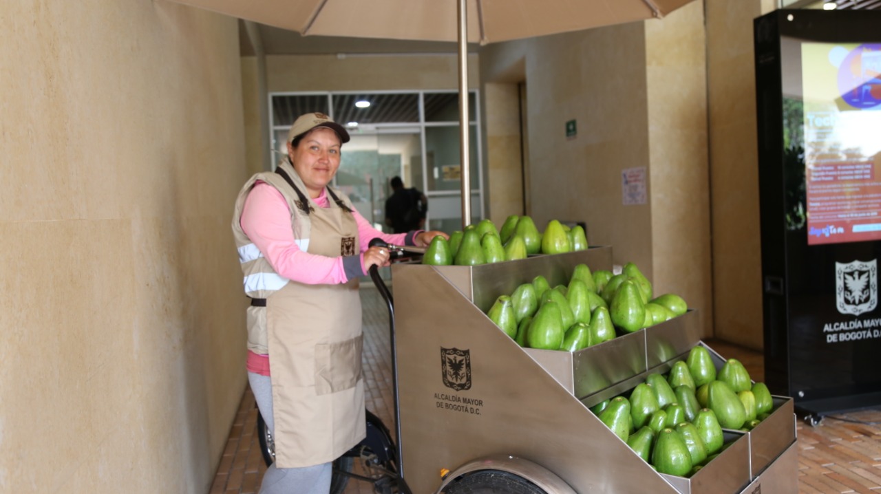 vender flores, fruta entera y confitería