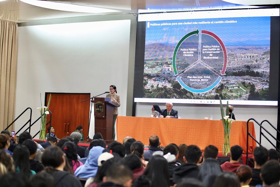 Acuerdo Bogotá con Universidad de Ciencias Aplicadas y Ambientales