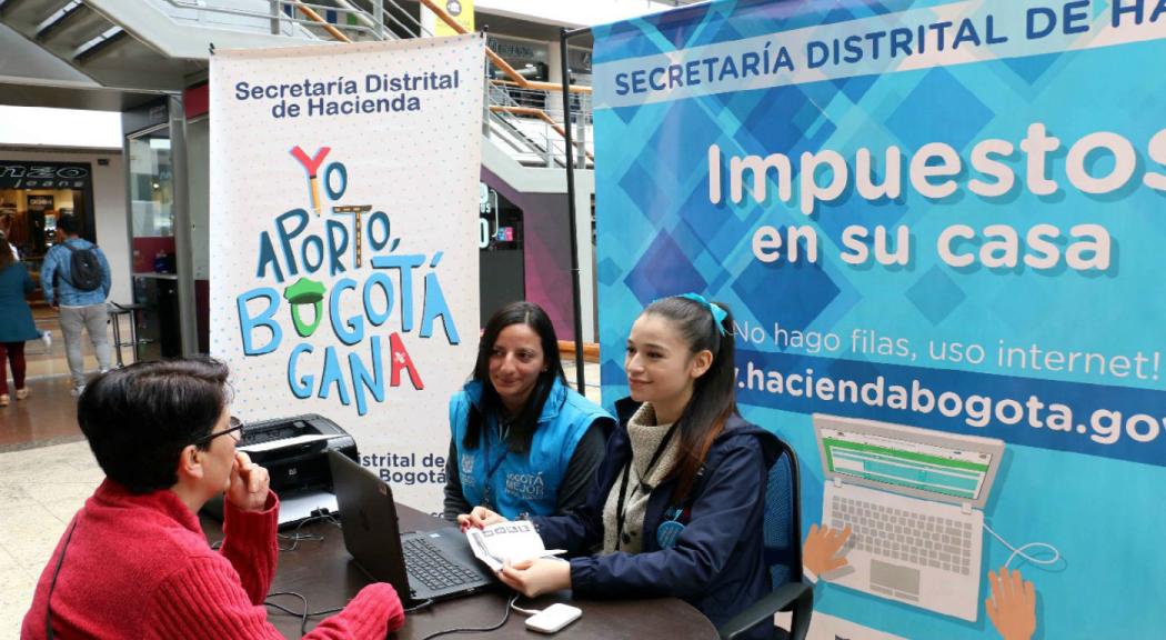 Dirección de Impuestos atiende en centros comerciales