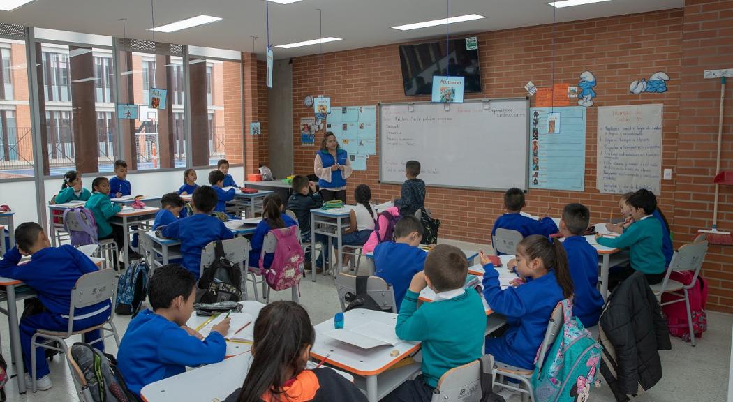 Colegios públicos de Bogotá atienden a más 67.000 estudiantes víctimas del conflicto armado