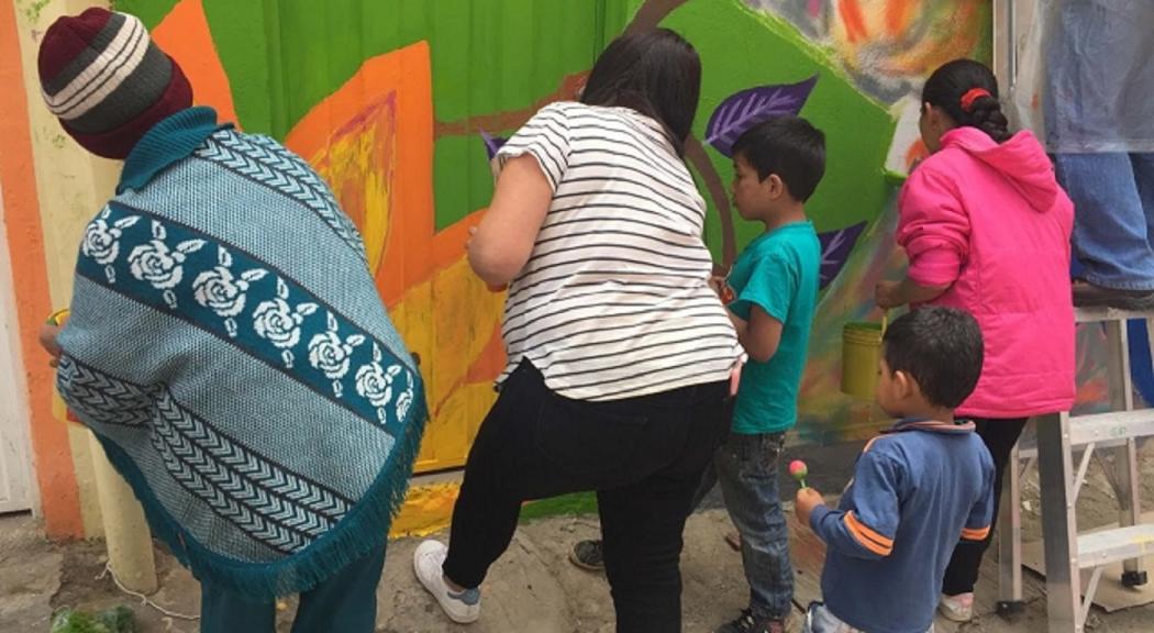 Niños pintan huerta comunitaria - FOTO: Consejería de Comunicaciones