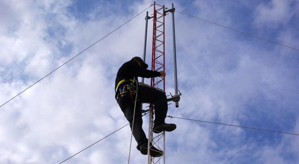 Legalización de antenas de telefonía móvil