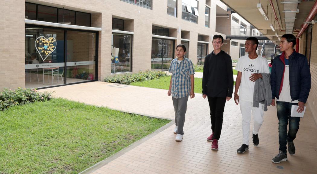 Atención estudiantes venezolanos en Bogotá - Foto: Comunicaciones Alcaldía / Diego Bauman 