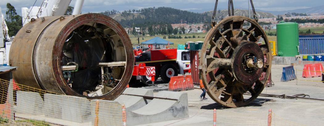 Extracción de las máquinas tuneladoras que estaban enterradas desde hacía 7 años.