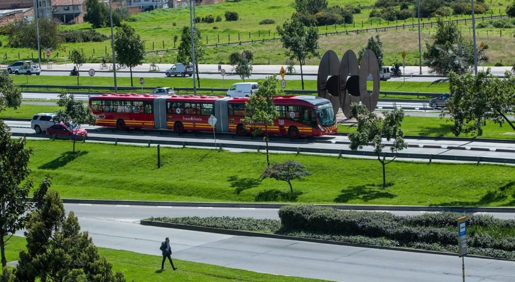 El alcalde Enrique Peñalosa rechazó los actos vandálicos a buses del sistema TransMilenio 