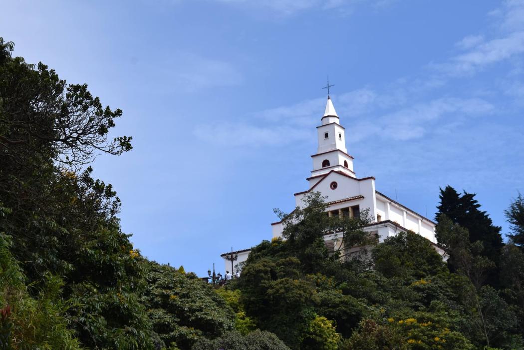 Imagen del cerro de Monserrate 