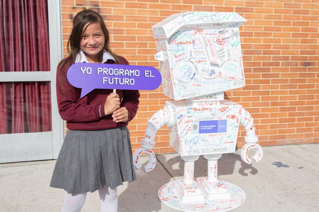 Estudiantes se capacitan en lenguaje de programación - Foto: Comunicaciones Secretaría de Educación