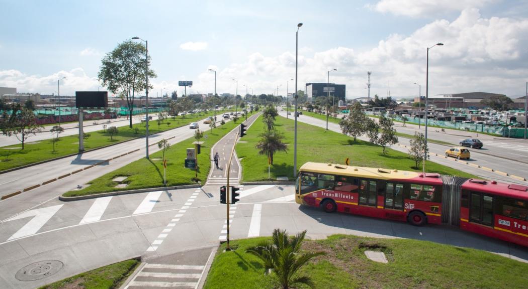 TransMilenio es destacado por el prestigioso economista Nick Tsivanidis - Foto: Alcaldía de Bogotá.