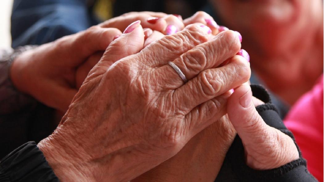 centro de atención para adultos mayores en Álamos