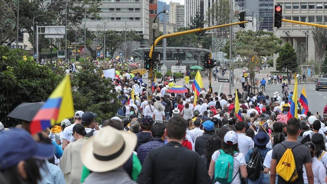 Marcha en Bogotá a la altura del Centro Internacional 