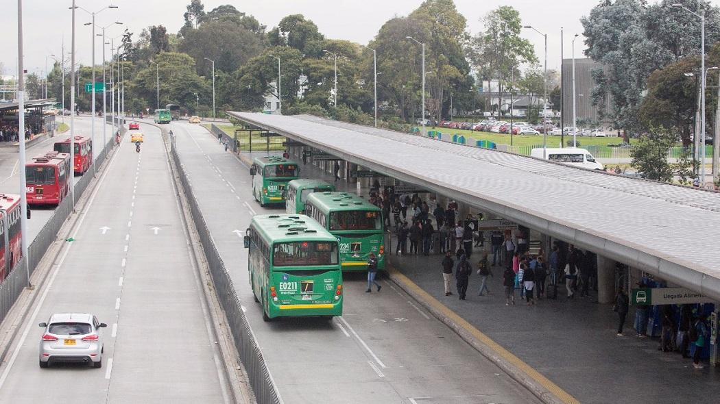 Las autoridades abren investigación contra policía de TransMilenio