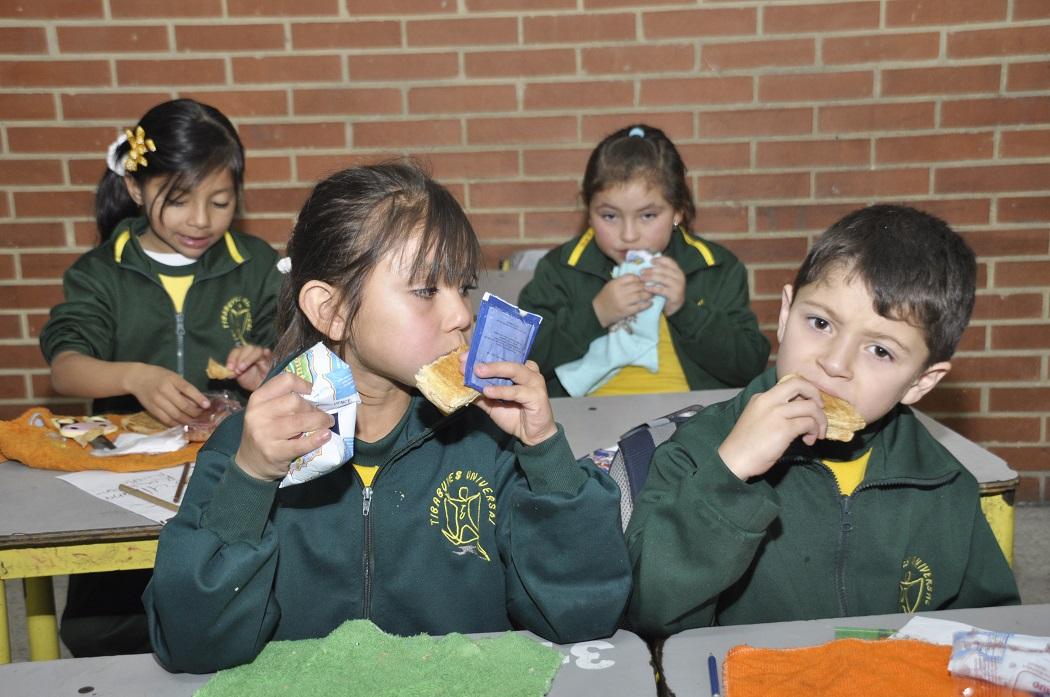 Avanza entrega de alimentación escolar en cuarentena