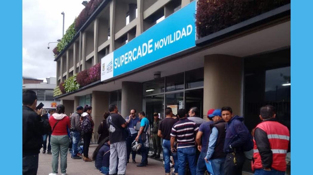 Foto de la entrada del SuperCADE.