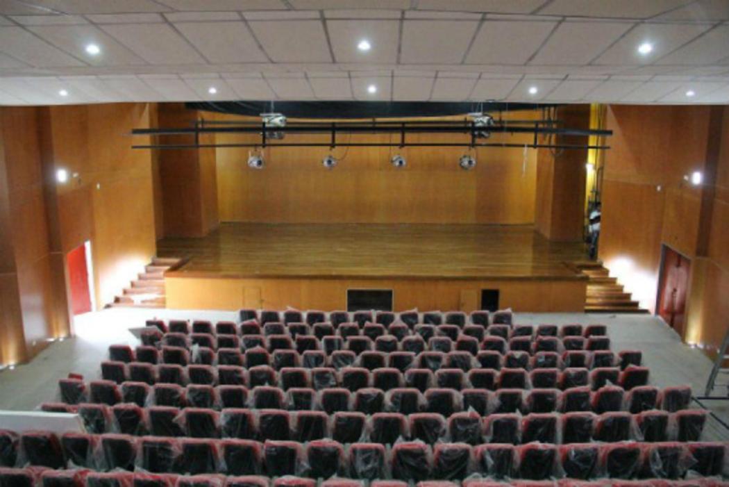 Vuelven las actividades con asistencia mínima de público al Teatro VIlla Mayor.