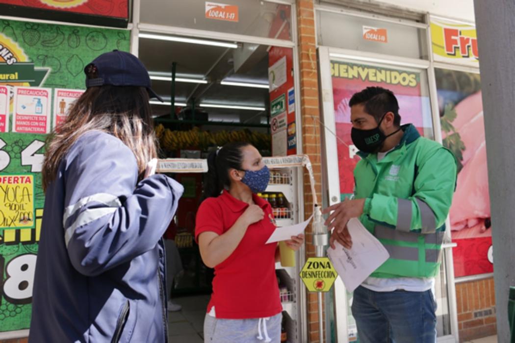 Personas hablando