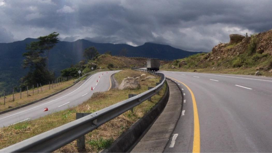 Vía Bogotá -Girardot. Foto: Agencia Nacional de infraestructura - ANI