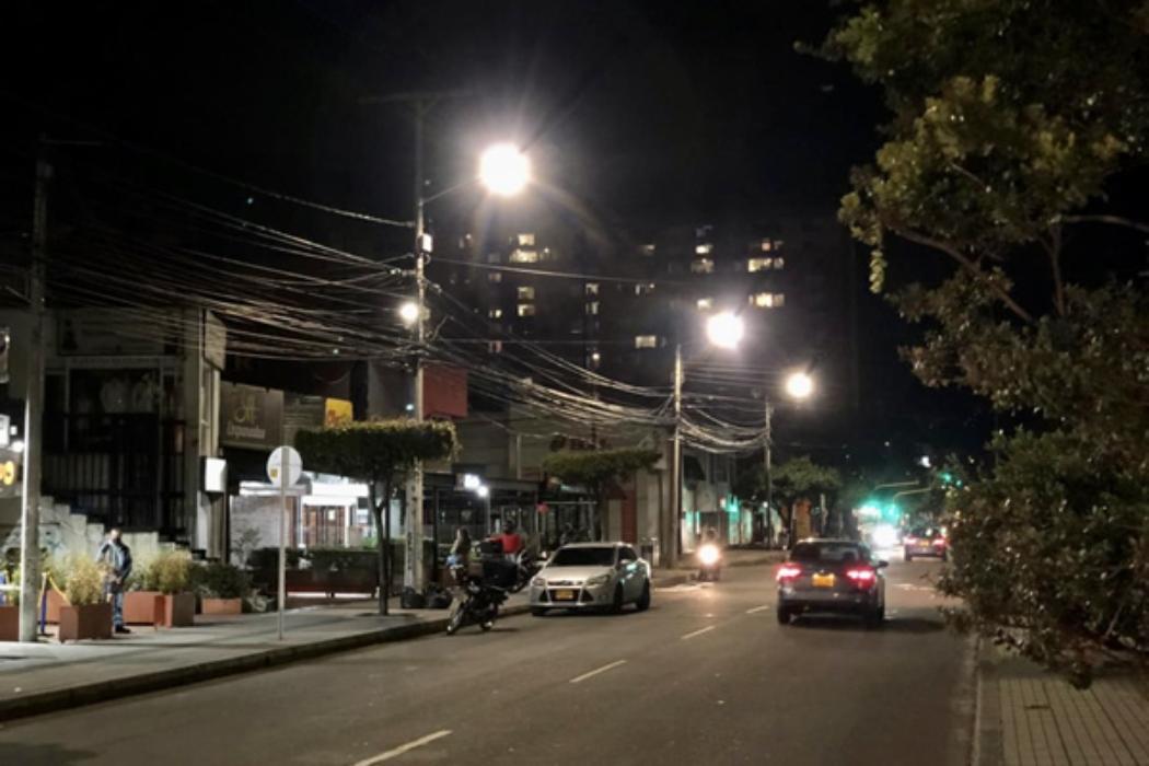 Calle 140 con nuevas luminarias