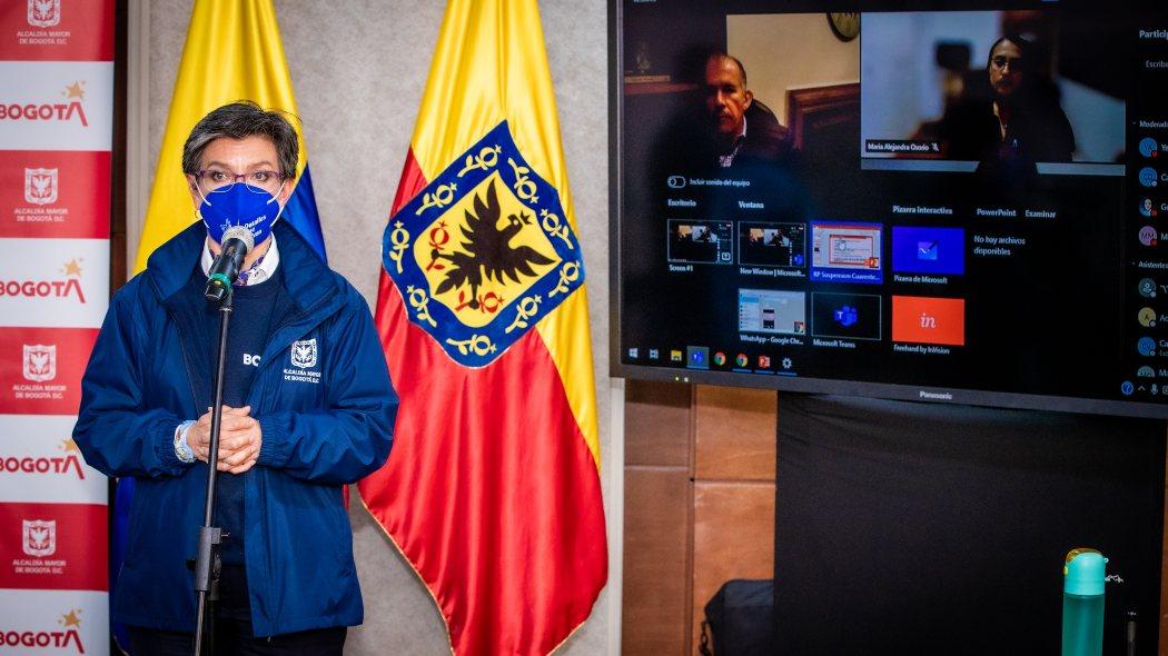 La alcaldesa Claudia López junto a representantes gremiales, por videollamada, de Fenalco, Acopi y Acecolombia